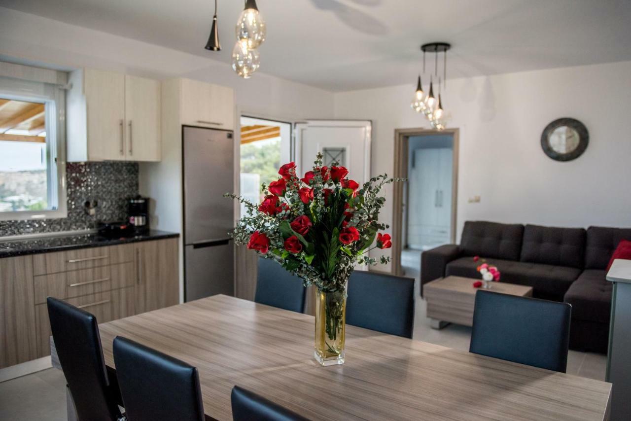 Villa Rose อาร์คานเยโลส ภายนอก รูปภาพ